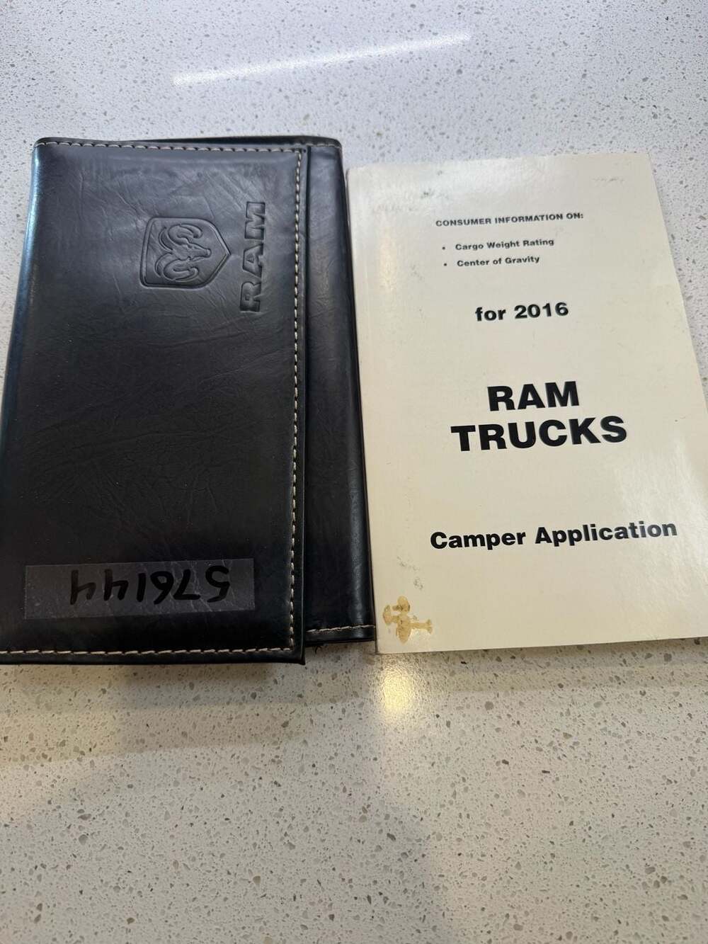 2016 Ram Trucks Camper Application Owner's Manual with Leather Case